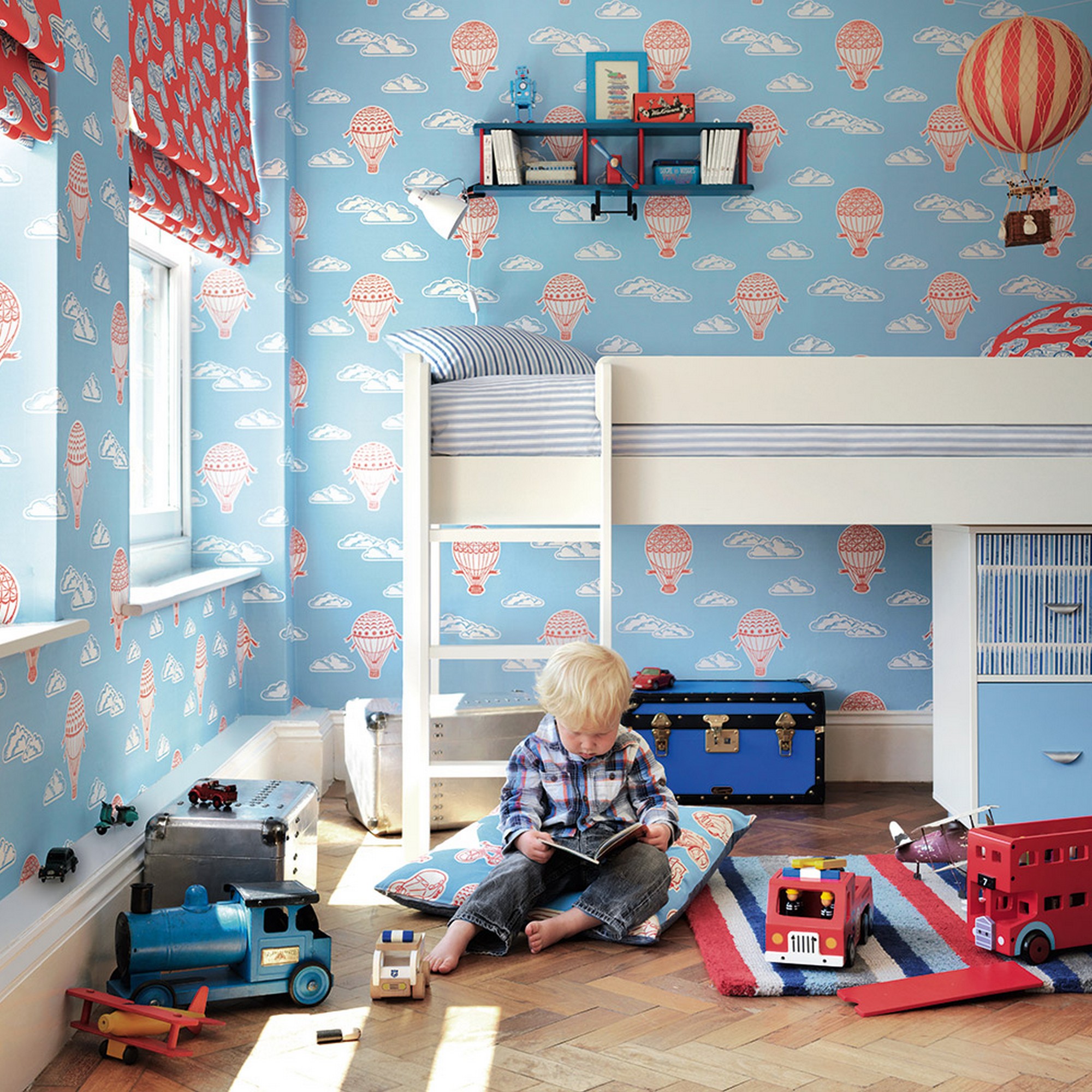 Balloons Wallpaper 214030 By Sanderson In Sky Blue Red